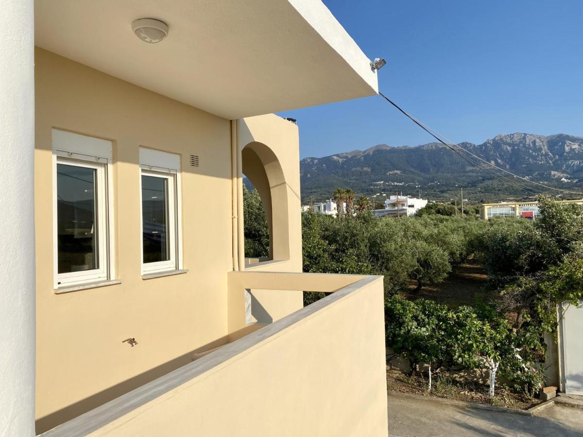 Panoramic View, House, At Zipari Village "2" Ziparion Bagian luar foto